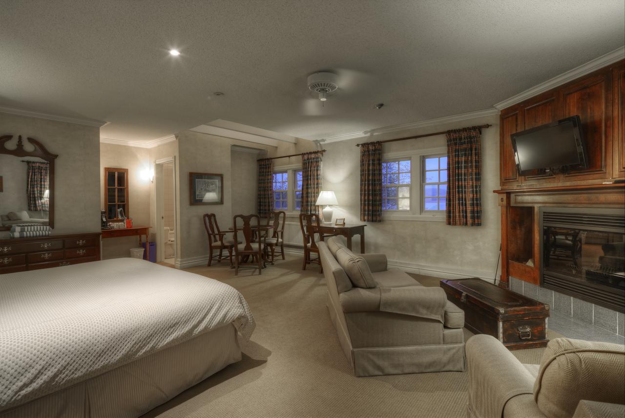 Sir Sam'S Inn & Spa (Adults Only) Haliburton Exterior photo