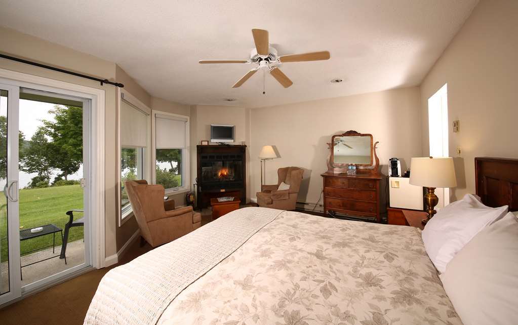 Sir Sam'S Inn & Spa (Adults Only) Haliburton Room photo